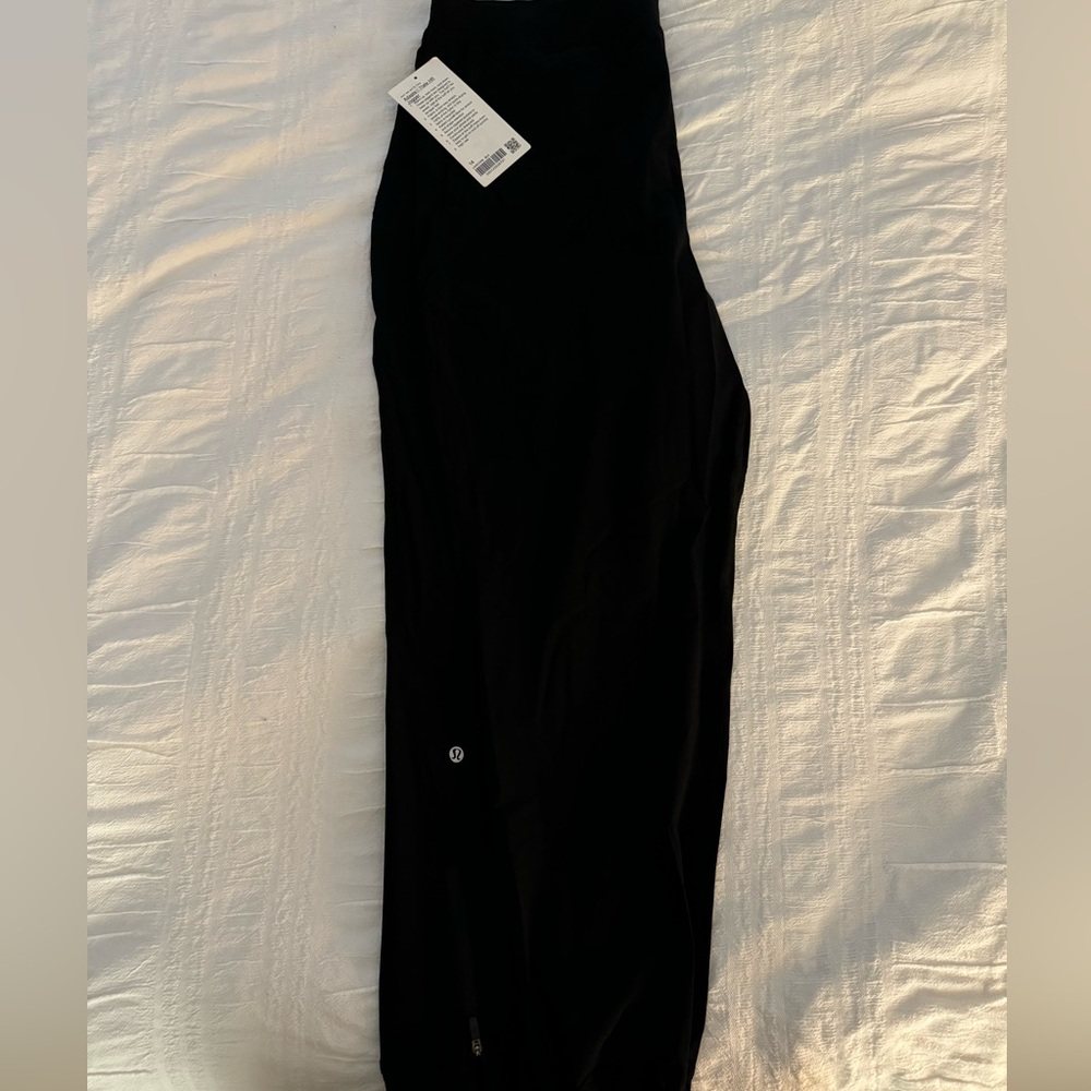 Lululemon Adapted State HR Joggers. New with Tags. 🌟